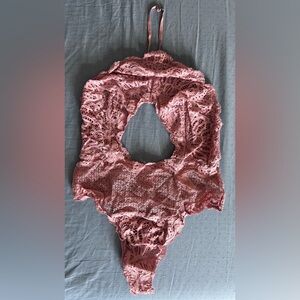 Victoria’s Secret SMALL Eyelet Lace Powder Rose Babydoll bodysuit